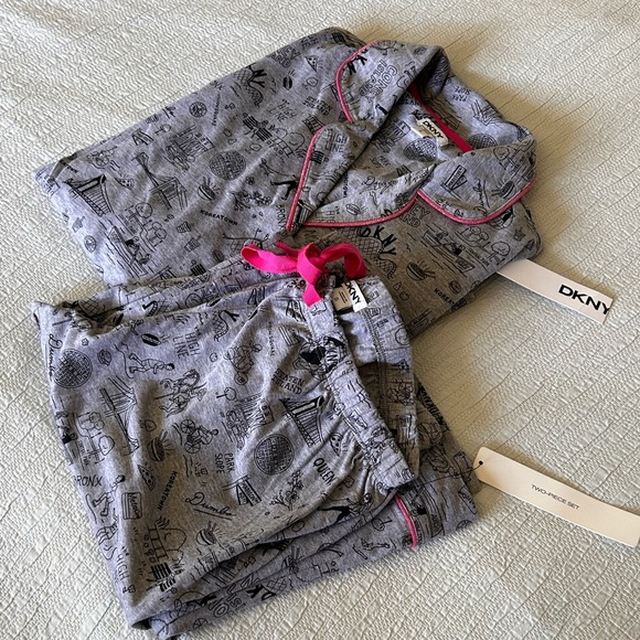 DKNY Women’s Graffiti Pajama Set in Gray with Pink Trim - Picture 5 of 7
